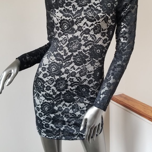 Fitted Black Lace Dress with lining - Picture 2 of 4